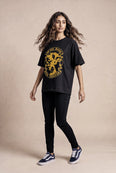 Camiseta Oversized No Fue Magia, Fue Terapia Feminina Preto