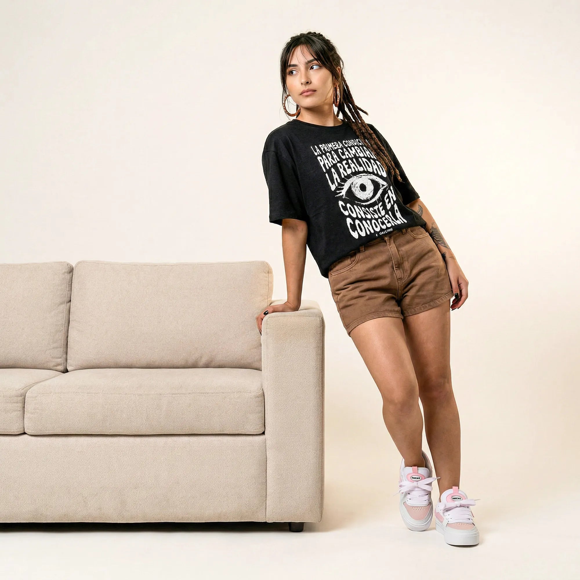 Camiseta Oversized Para Cambiar la Realidad Feminina Preto