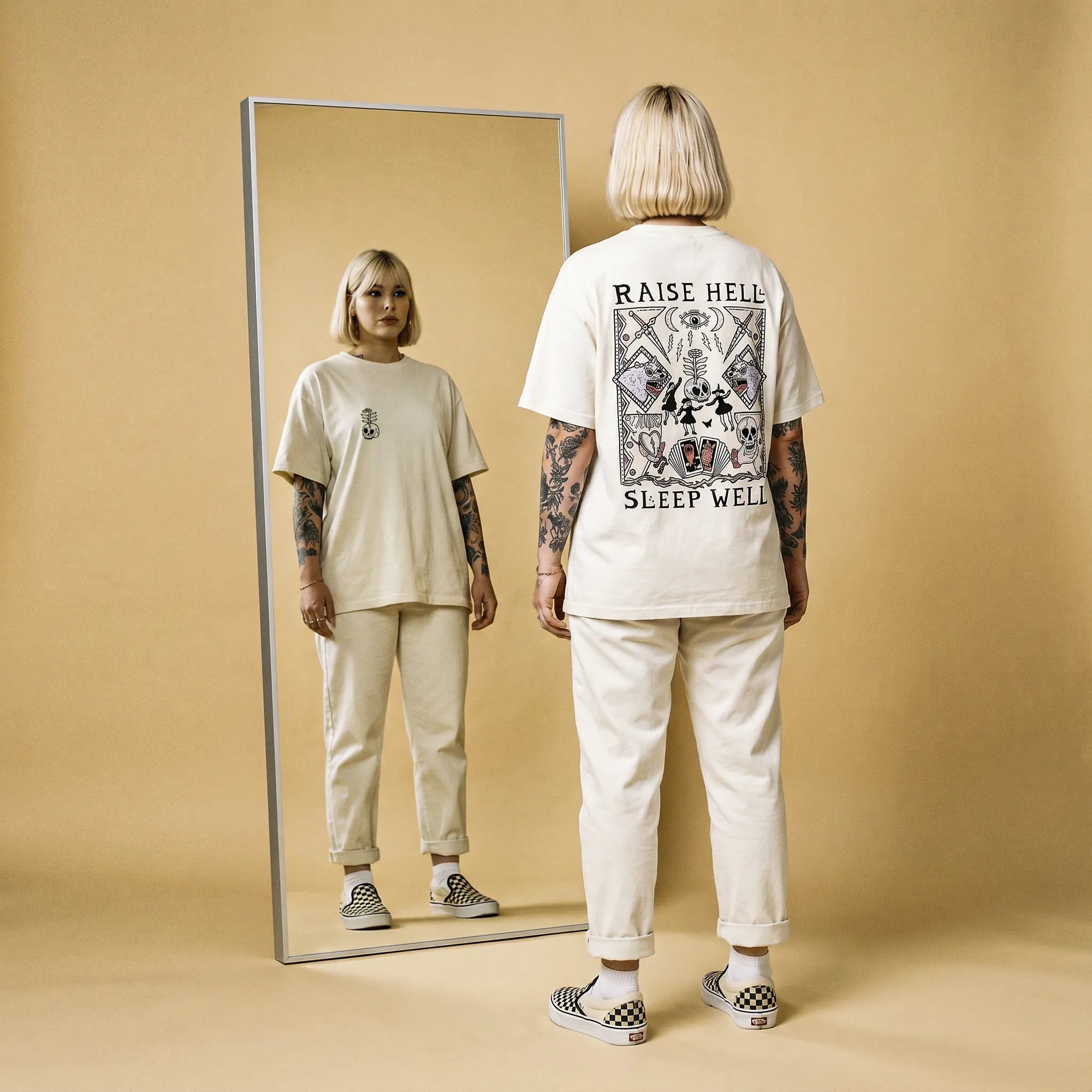 Camiseta Oversized Raise Hell Sleep Well Feminina Off-White