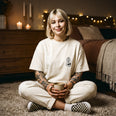 Camiseta Oversized Raise Hell Sleep Well Feminina Off-White