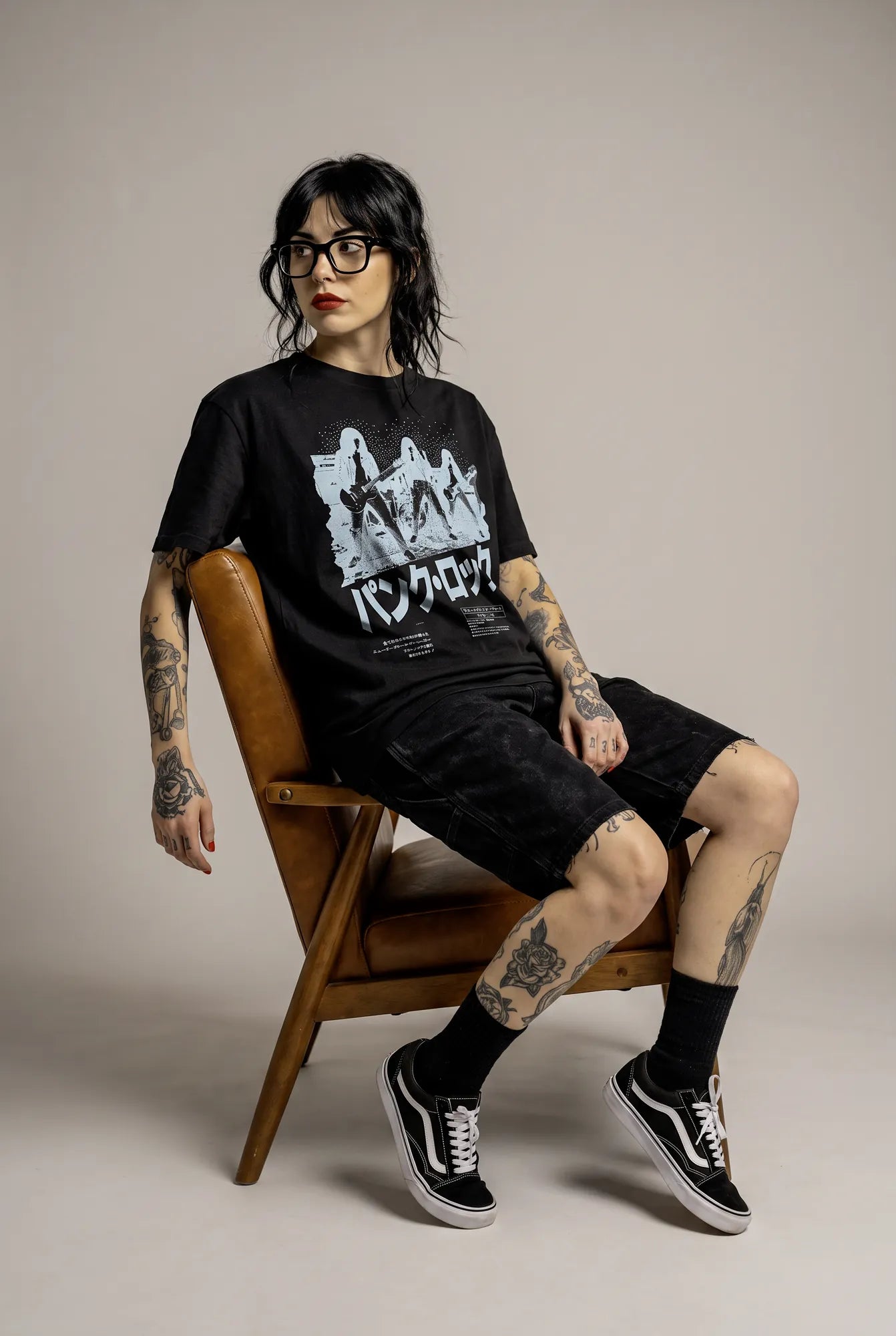 Camiseta Oversized Ramones Feminina Preto