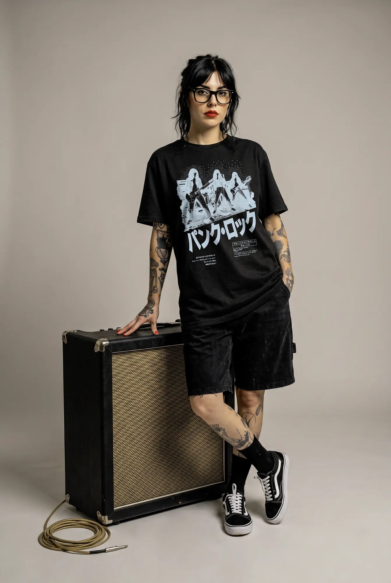 Camiseta Oversized Ramones Feminina Preto