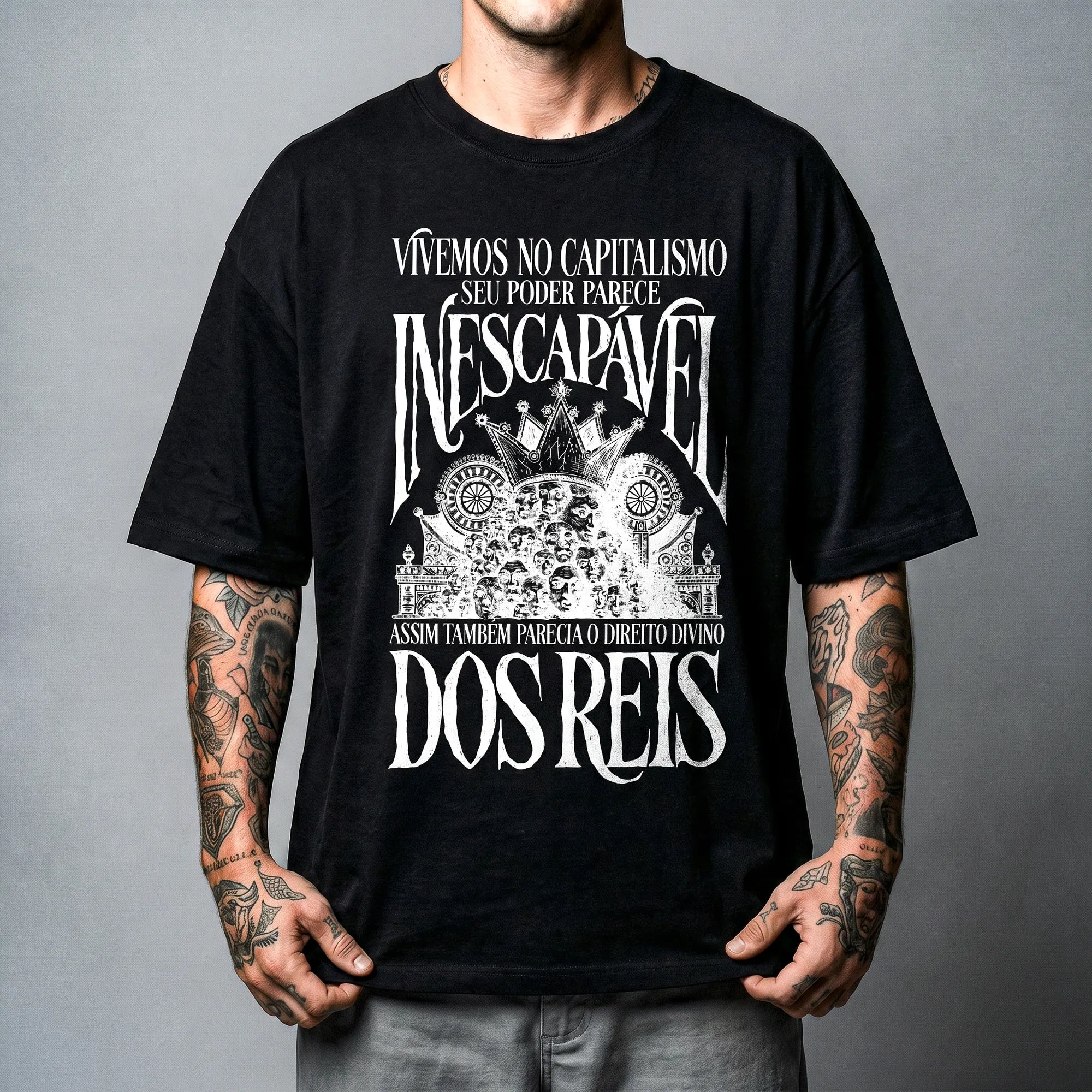 Camiseta Oversized Vivemos no Capitalismo Masculina Preto