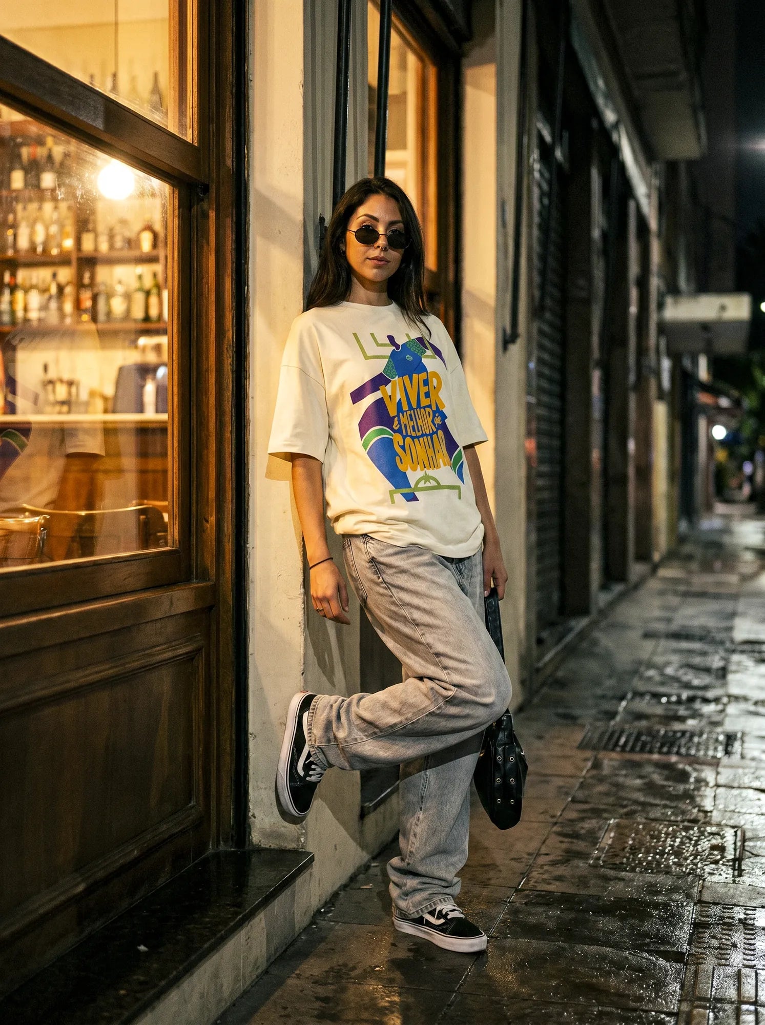 Camiseta Oversized Viver é melhor que sonhar Feminina Off-White
