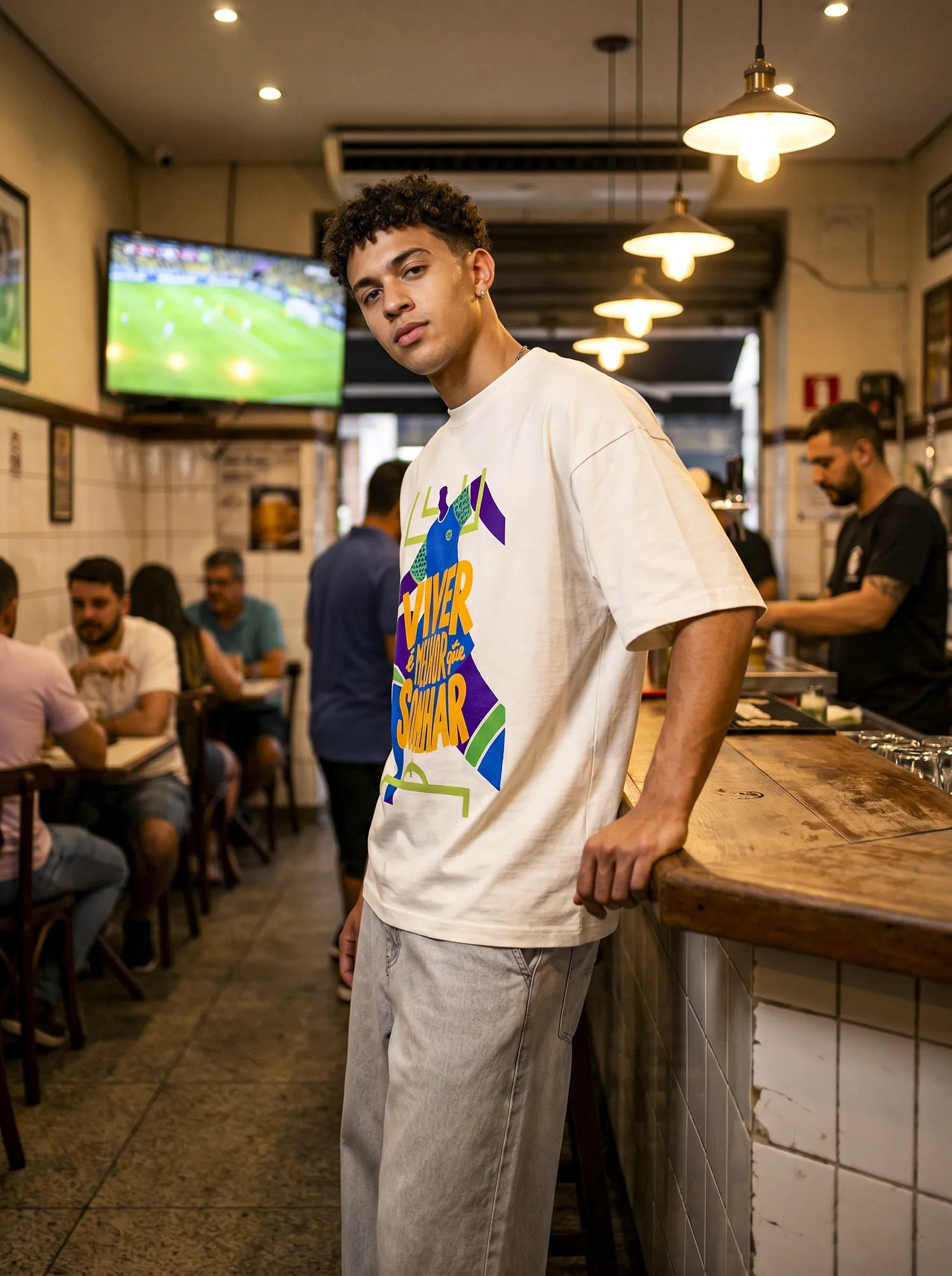 Camiseta Oversized Viver é melhor que sonhar Masculina Off-White